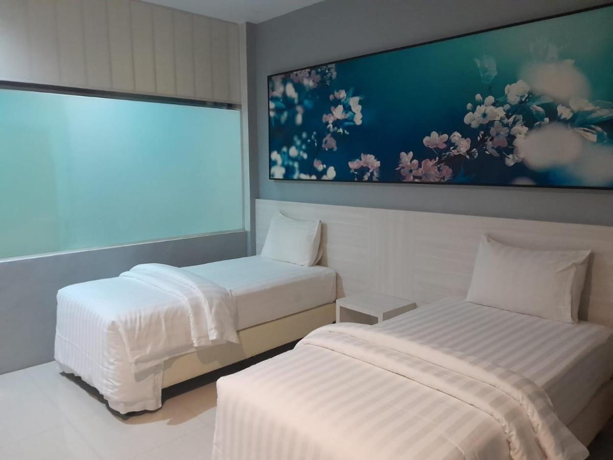 Hip Hope Hotel Banda Aceh Exterior foto